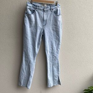 Abercrombie & Fitch Curve Love The Slim Straight Ultra High Rise Jeans 30/10